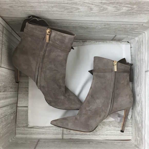 Auth Jimmy Choo Kassidy Suede Booties Bow Pointed Toe Ankle Boots Stilettos 39.5 - Picture 5 of 16